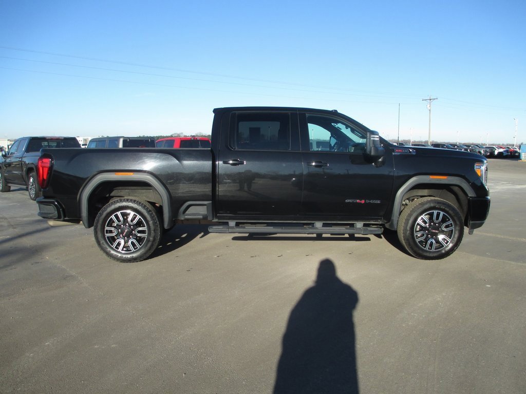 Used 2021 GMC Sierra 2500 AT4 image 2