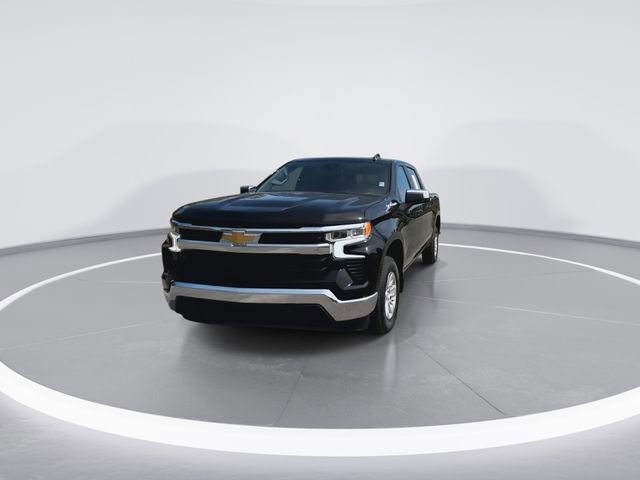 Used 2023 Chevrolet Silverado 1500 LT AWD/4WD image 3