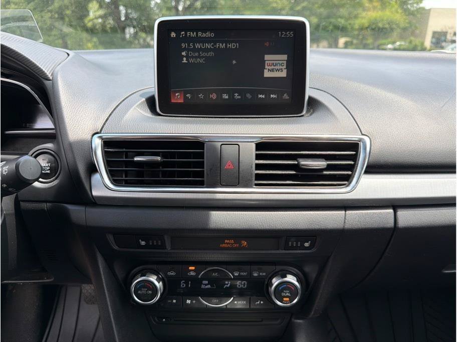 Used 2014 MAZDA MAZDA3 s Grand Touring w/ Technology Package FWD image 16