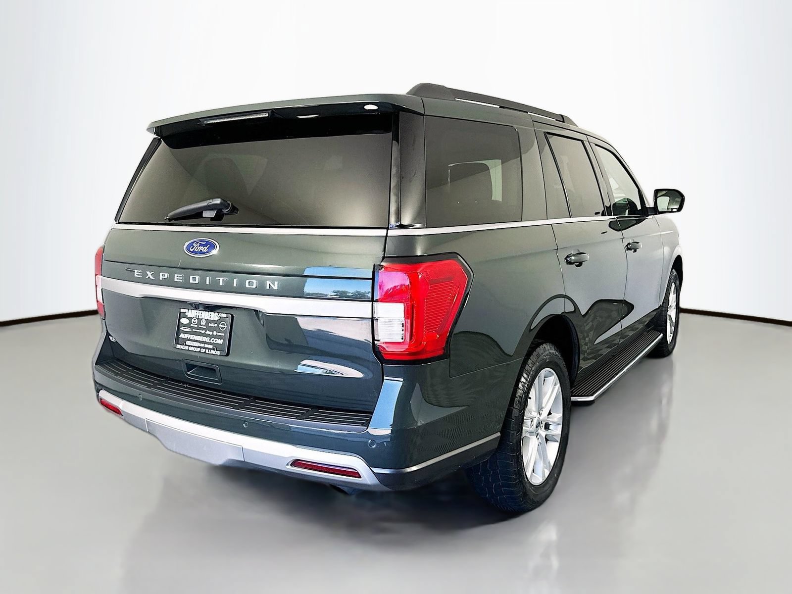 Used 2022 Ford Expedition XLT AWD/4WD image 7