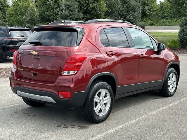 Used 2022 Chevrolet Trax LT w/ LT Convenience Package AWD/4WD image 31