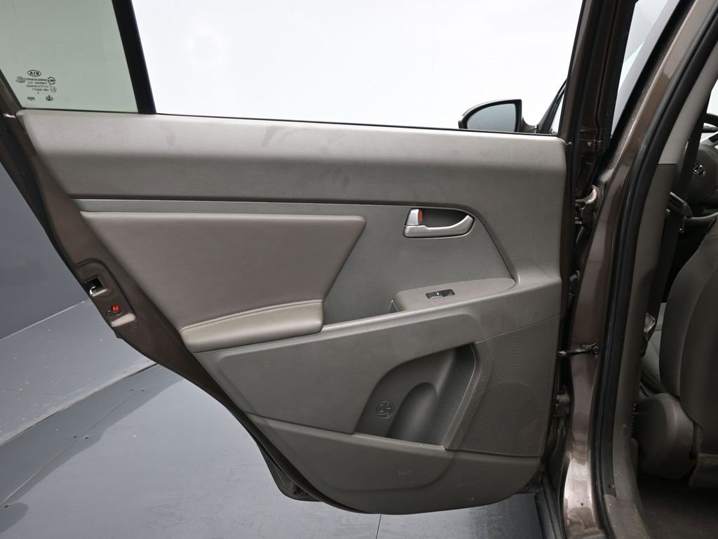 Used 2013 Kia Sportage LX image 34