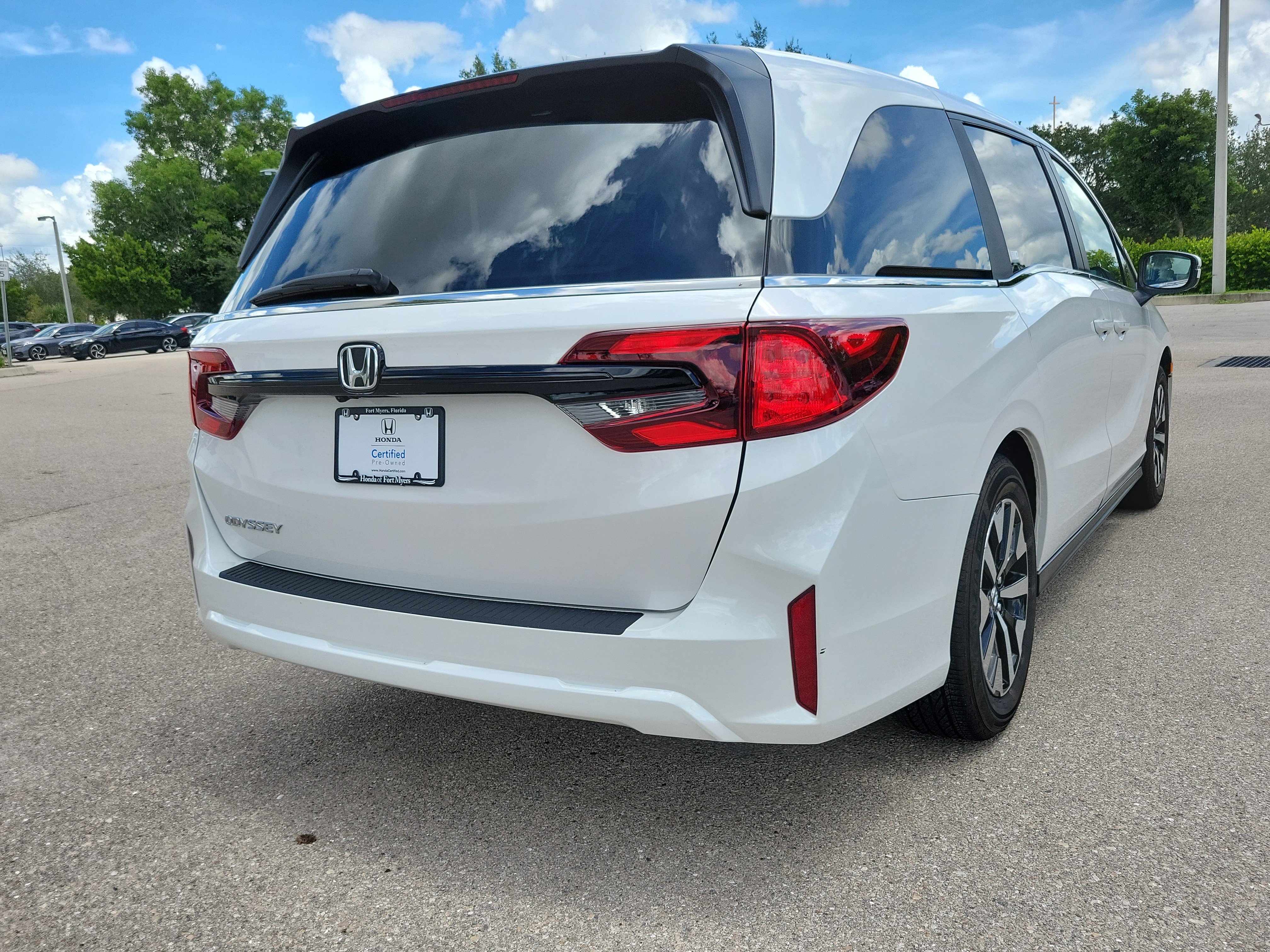 Certified 2025 Honda Odyssey EX-L image 6