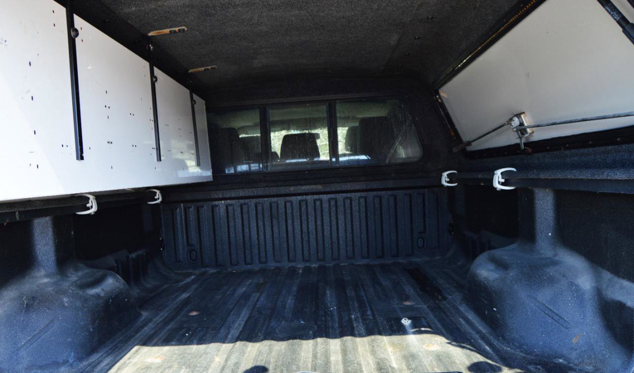 Used 2011 Ford F350 Lariat w/ Camper Pkg image 14