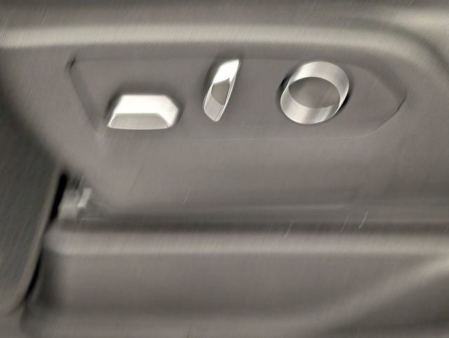 Used 2021 GMC Yukon Denali w/ Denali Ultimate Package image 15