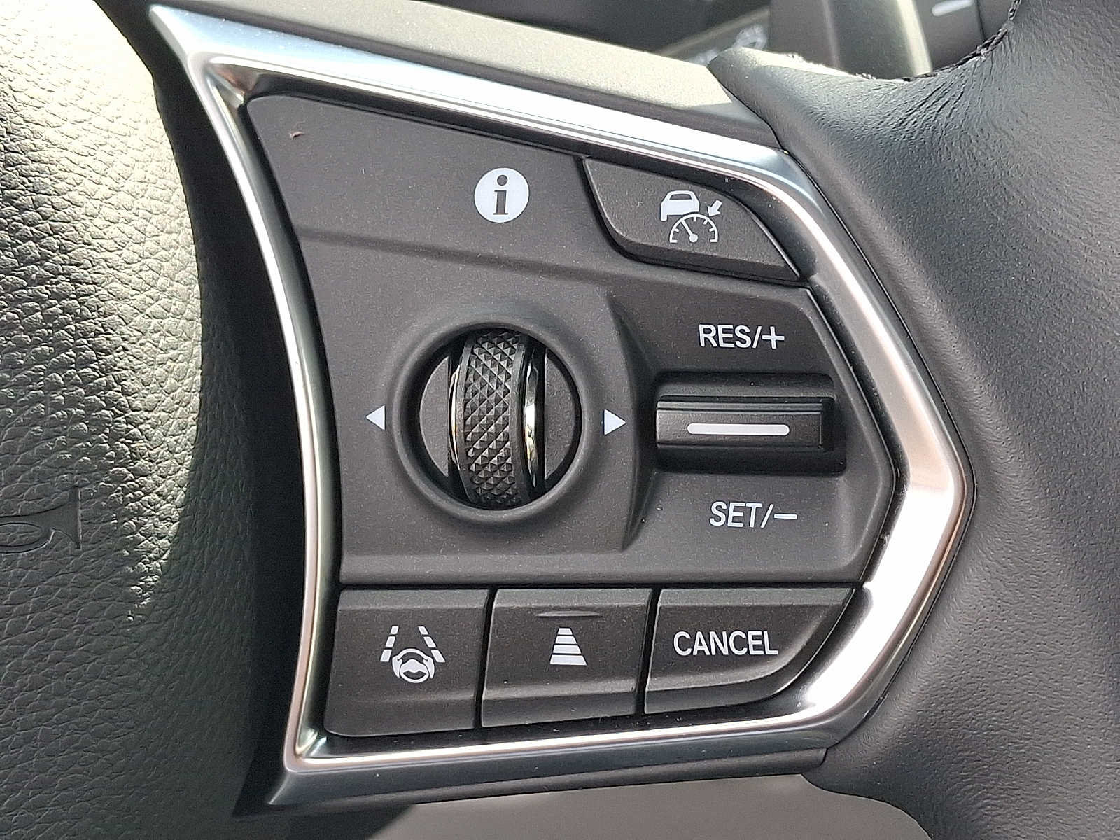 Certified 2026 Acura MDX w/ Technology Package AWD/4WD image 22