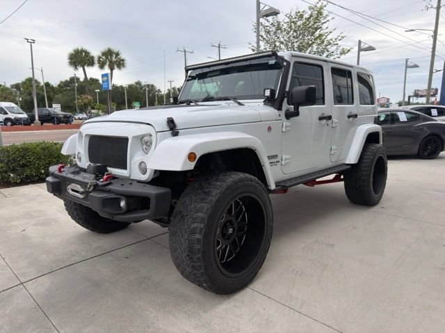 Used 2017 Jeep Wrangler Unlimited Rubicon AWD/4WD image 2