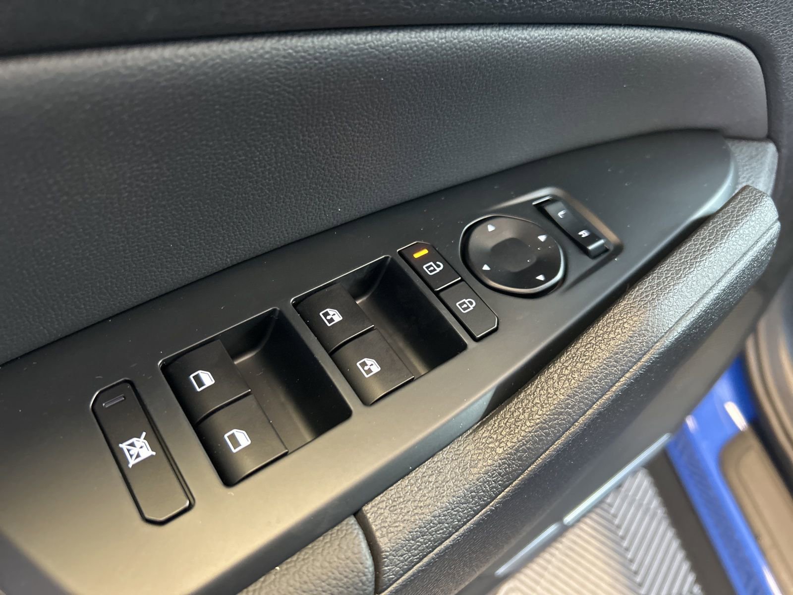 New 2026 Kia Sportage EX image 16