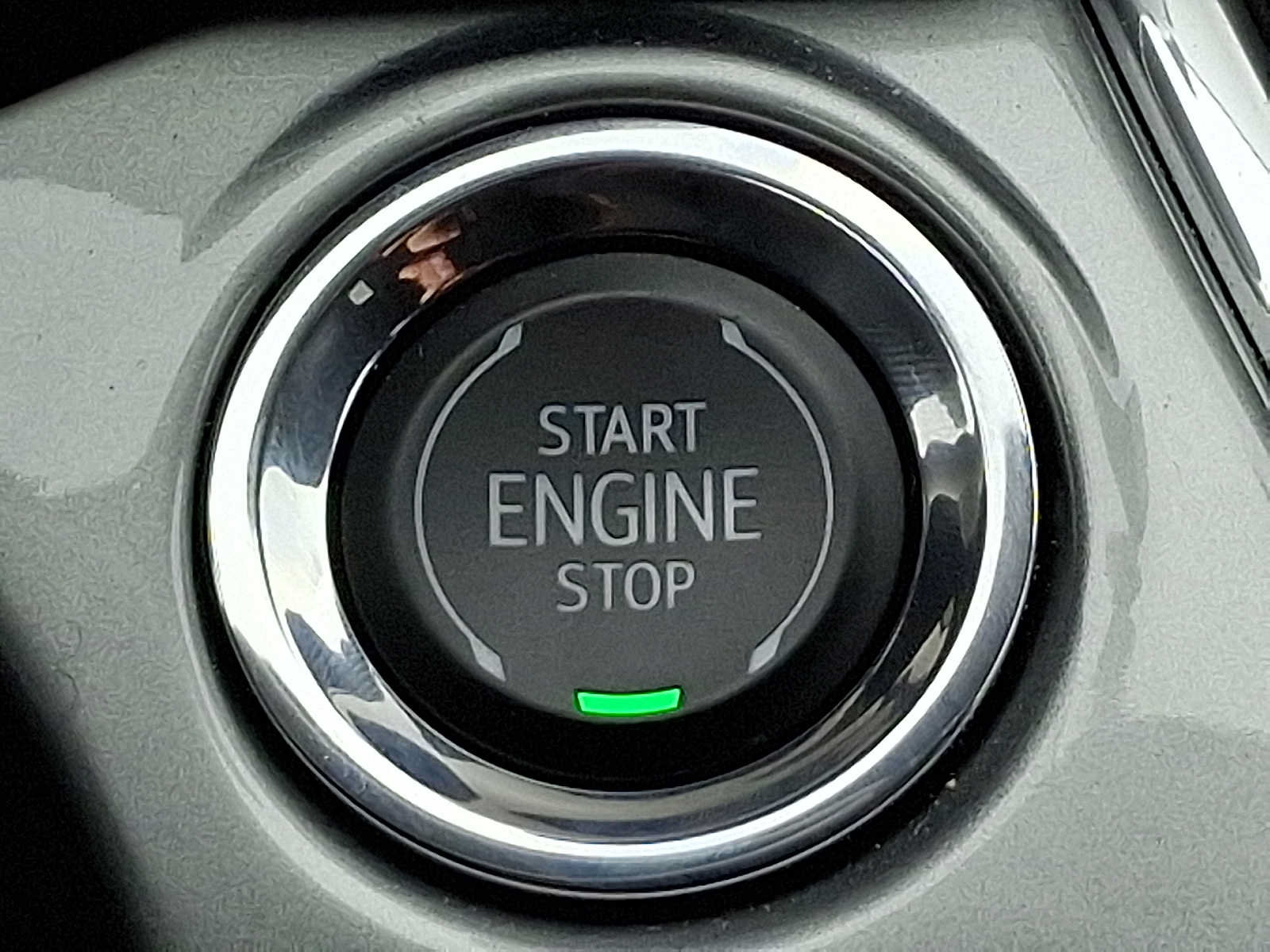 Used 2024 Chevrolet Trax LT FWD image 23