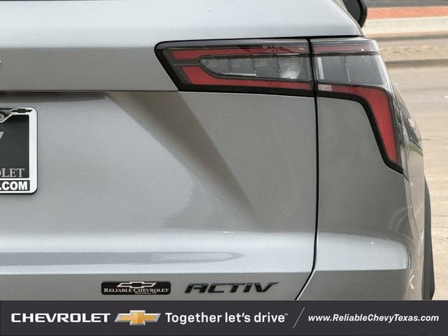 Used 2026 Chevrolet Equinox ACTIV w/ LPO, Floor Liner Package FWD image 8