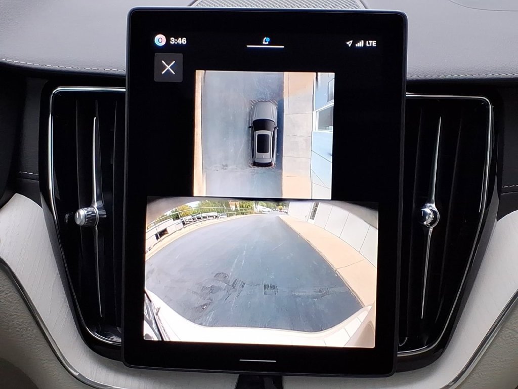 Certified 2026 Volvo XC60 B5 Ultra AWD/4WD image 17
