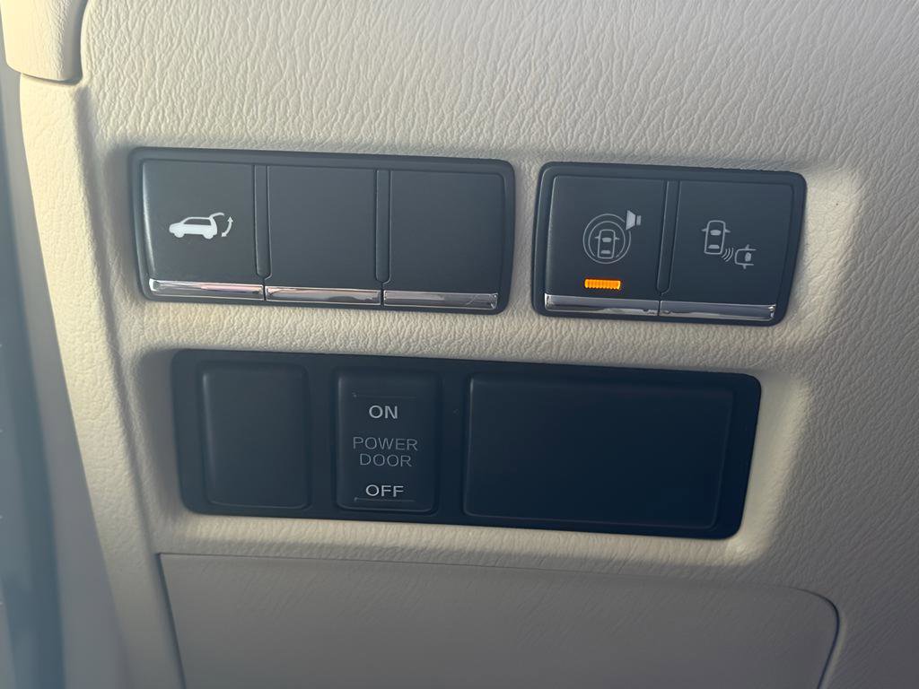 Used 2016 INFINITI QX80 4WD w/ Deluxe Technology Package image 27