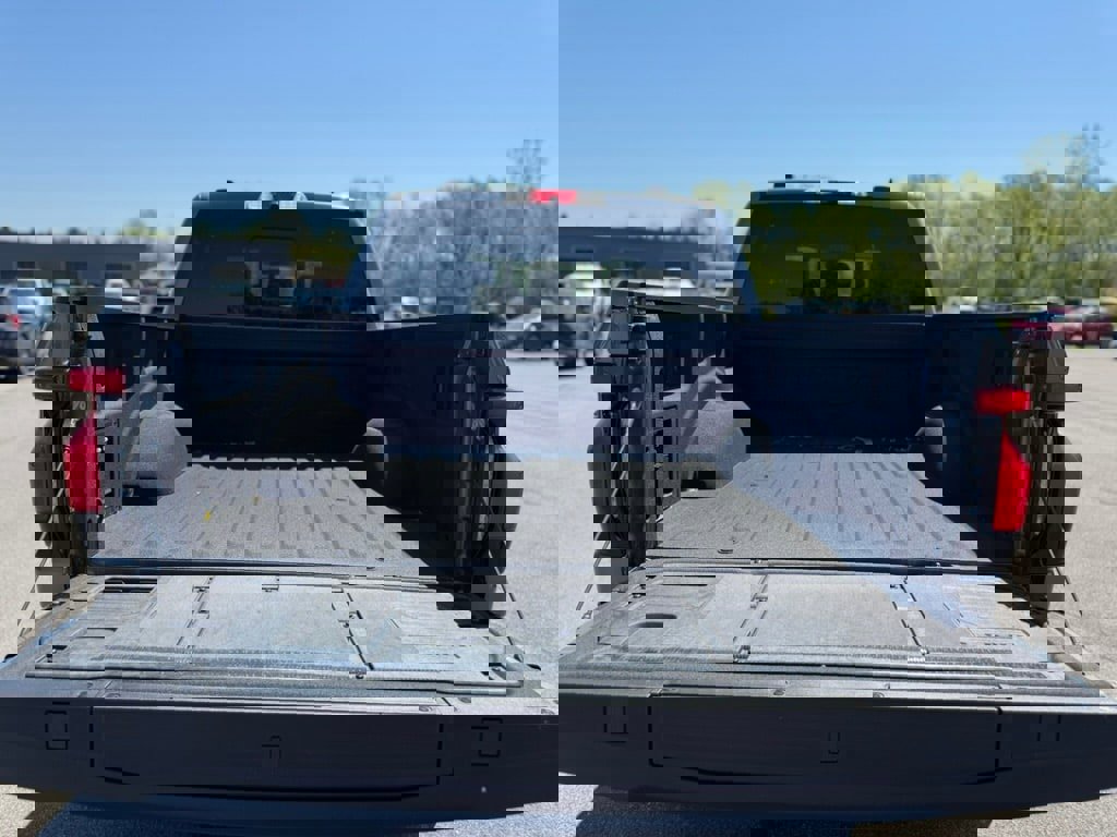 New 2023 Ford F150 Lightning Lariat image 33