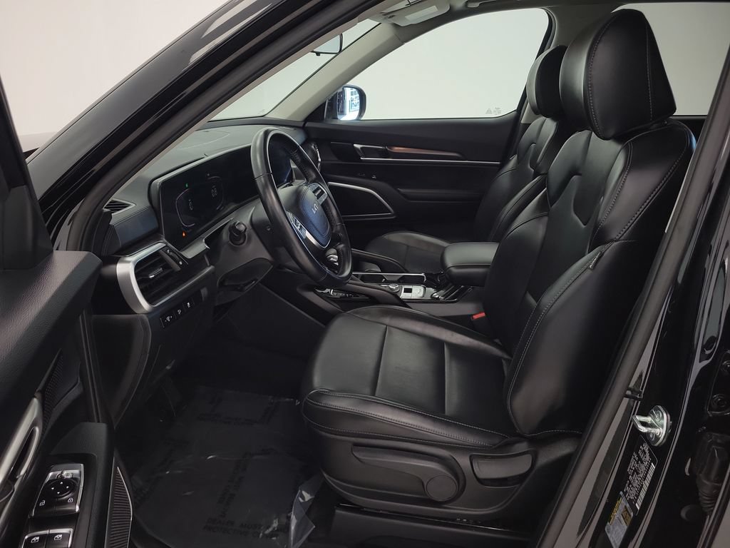 Used 2024 Kia Telluride LX FWD image 11