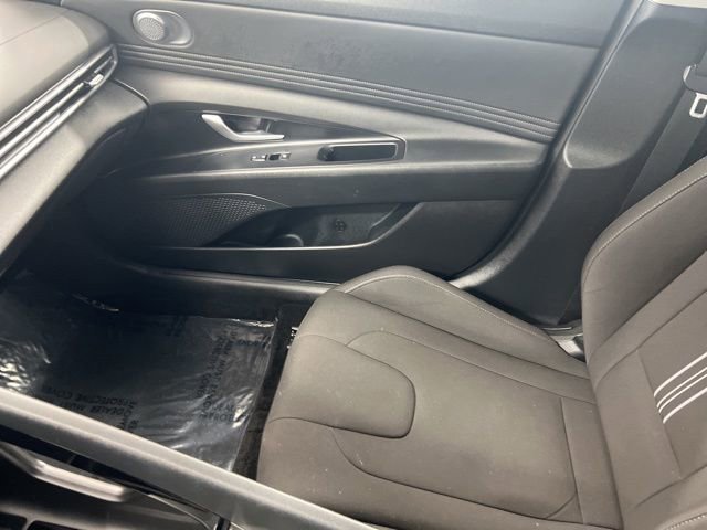 Used 2023 Hyundai Elantra SEL w/ Convenience Package image 20