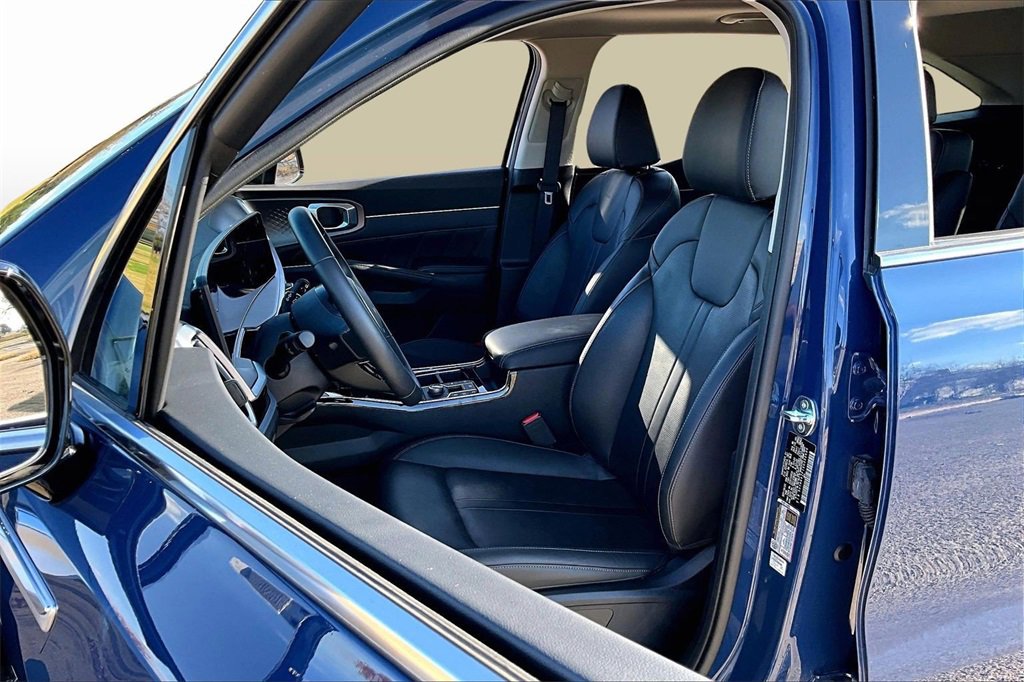 Used 2025 Kia Sorento SX image 27