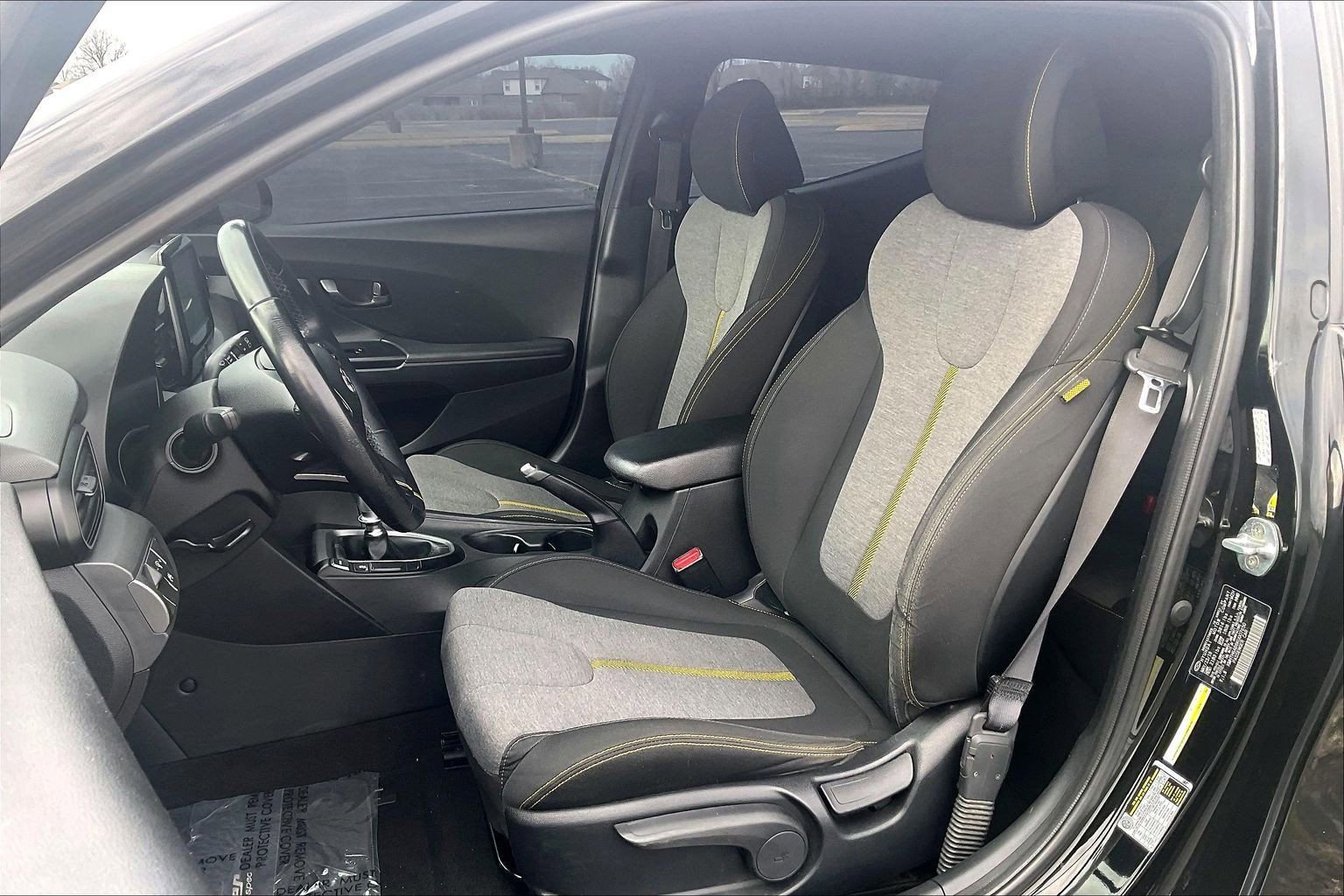 Used 2019 Hyundai Veloster Turbo R-Spec image 7