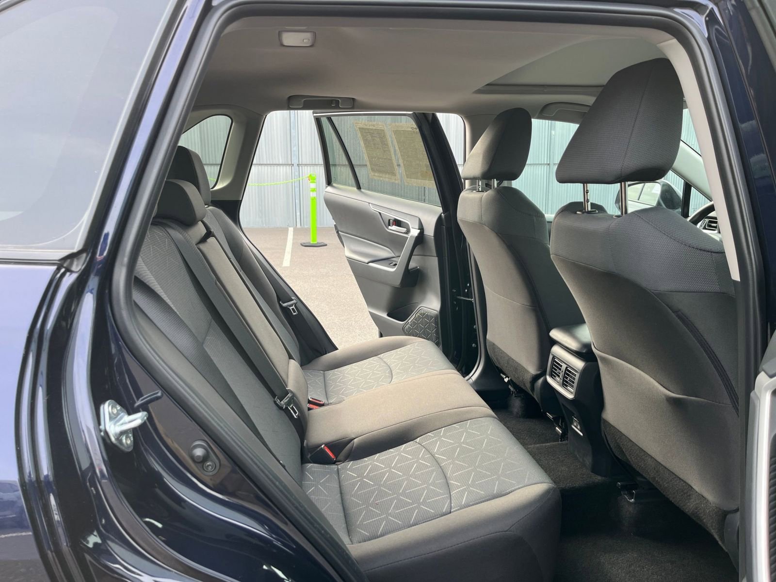 Used 2025 Toyota RAV4 XLE image 26