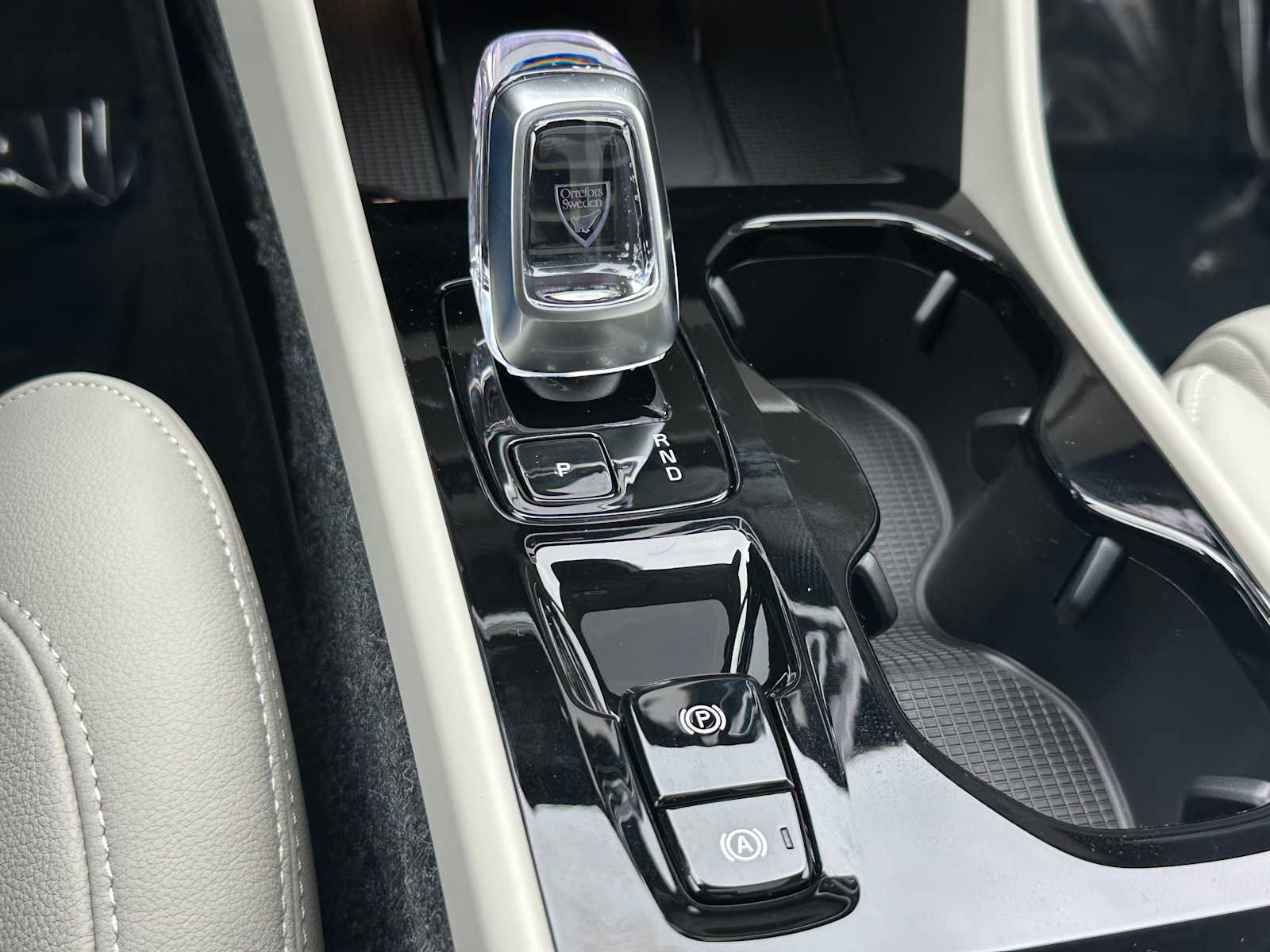 New 2026 Volvo XC40 B5 Ultra w/ Climate Package image 32