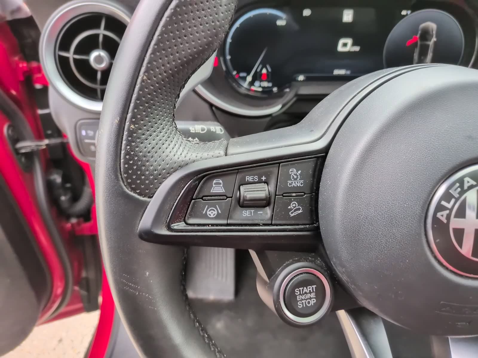 Used 2024 Alfa Romeo Stelvio Veloce image 24