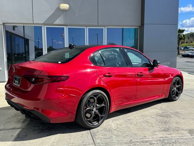 Used 2021 Alfa Romeo Giulia Ti Sport image 7