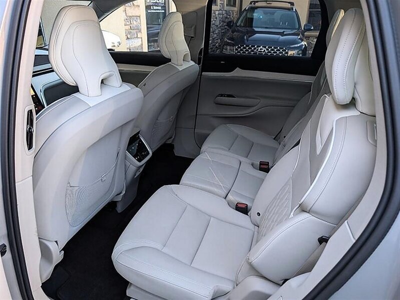 Used 2025 Volvo EX90 Ultra AWD/4WD image 26