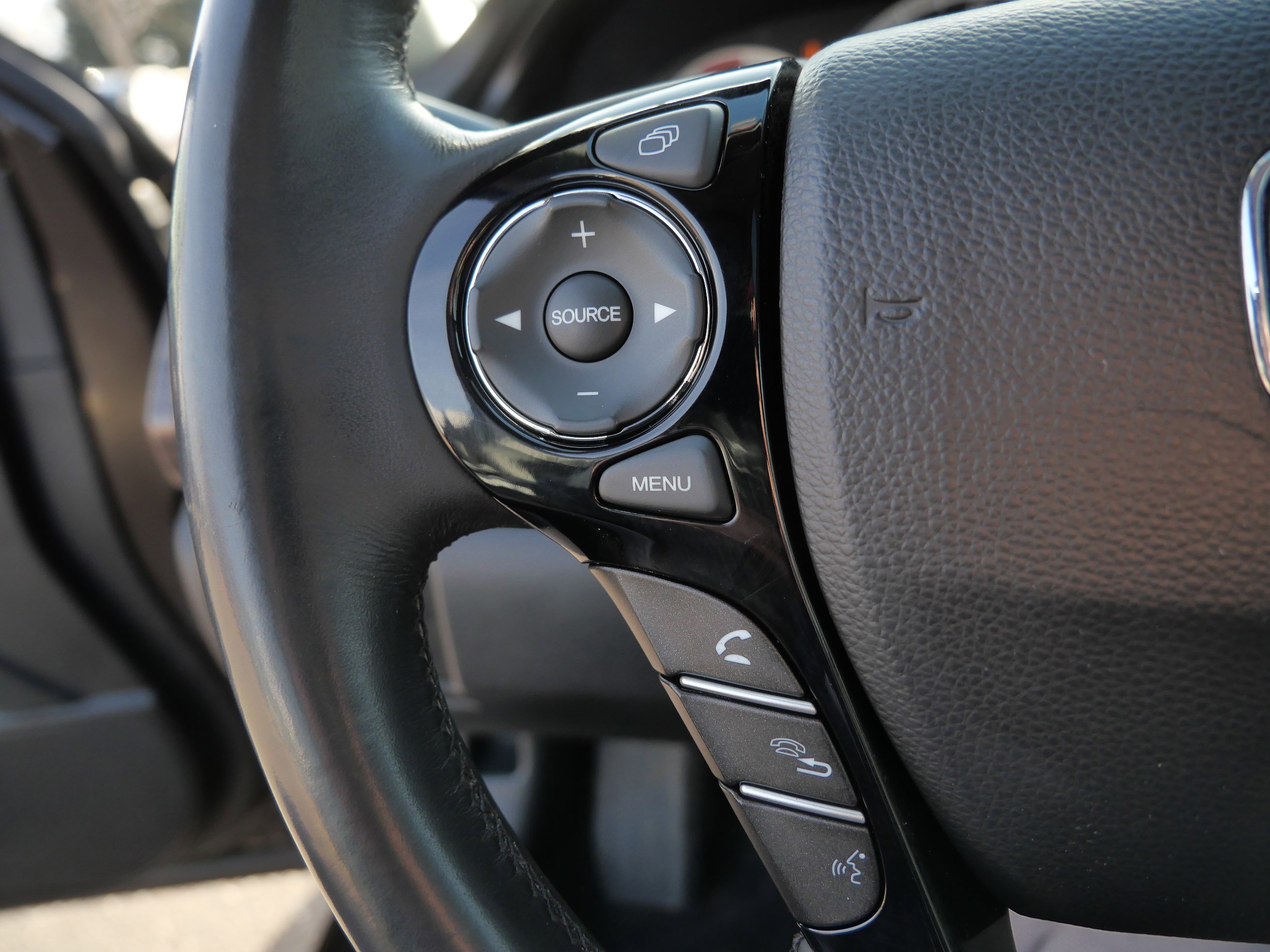 Used 2016 Honda Accord EX-L image 28