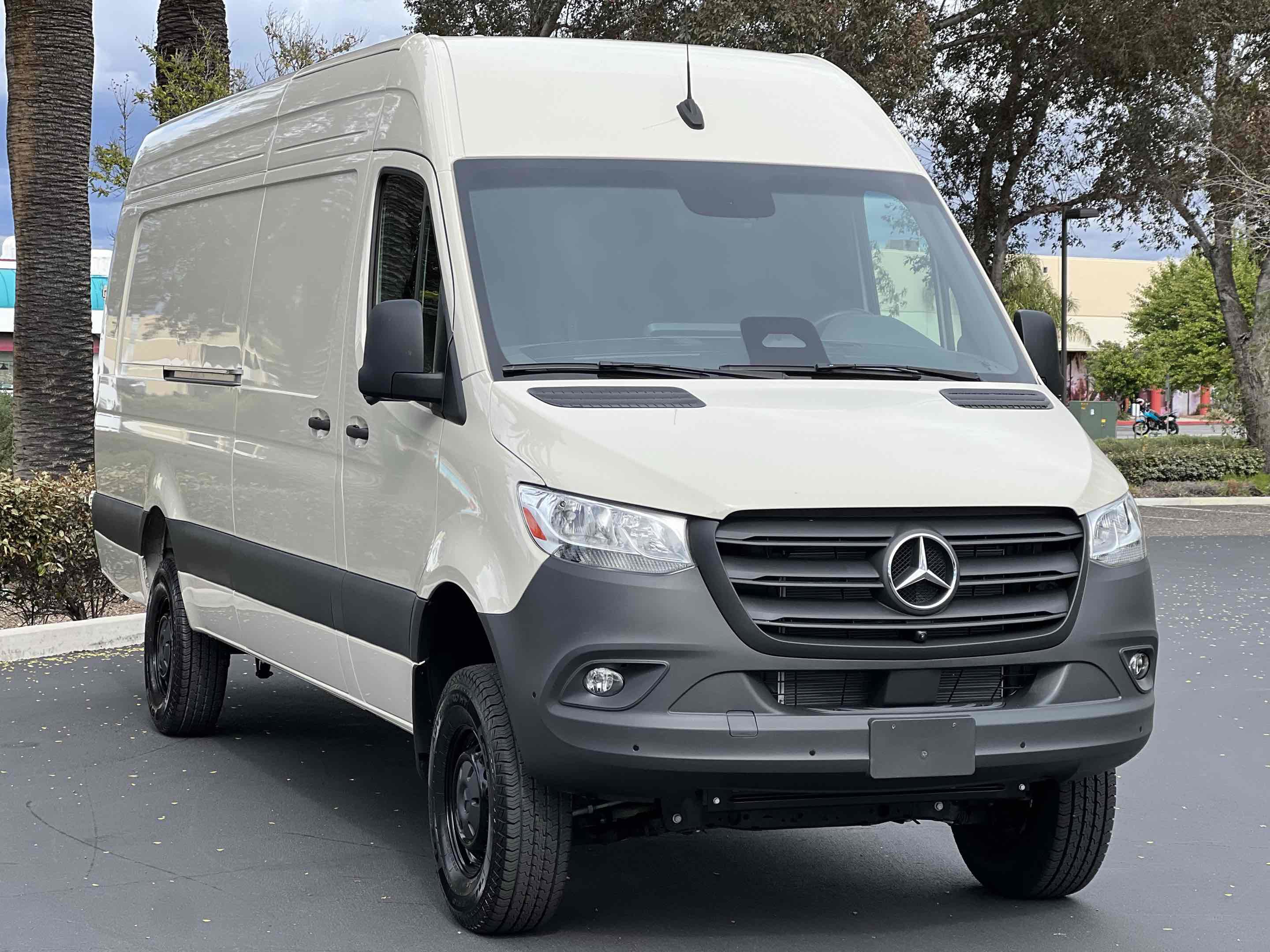 Used 2025 Mercedes-Benz Sprinter 2500 image 73