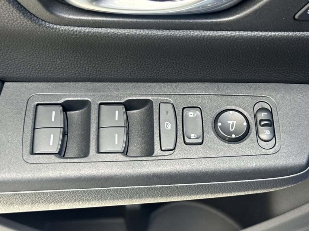 Used 2025 Honda CR-V Sport-L image 14