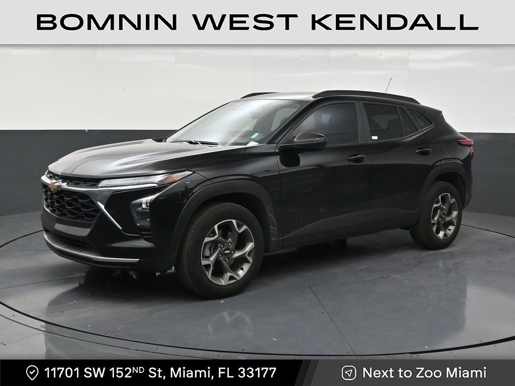 Used 2025 Chevrolet Trax LT