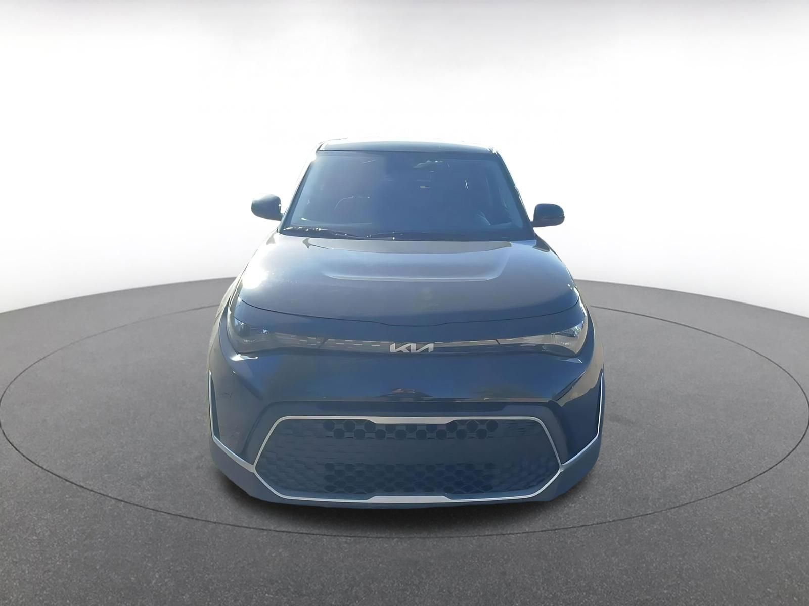 Used 2025 Kia Soul LX w/ LX Technology Package image 4