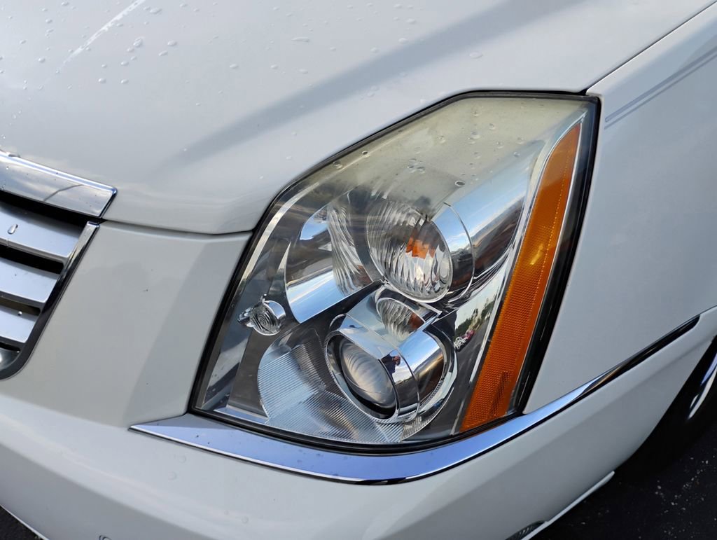 Used 2009 Cadillac DTS FWD image 9