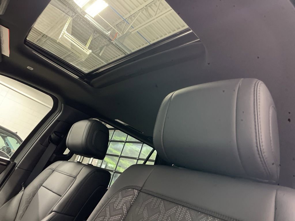 Used 2025 Toyota Sequoia SR5 AWD/4WD image 27