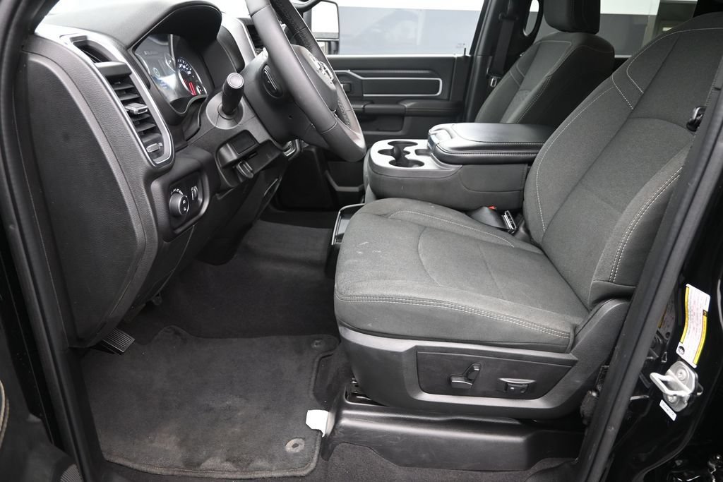 Used 2025 RAM 2500 Big Horn AWD/4WD image 10
