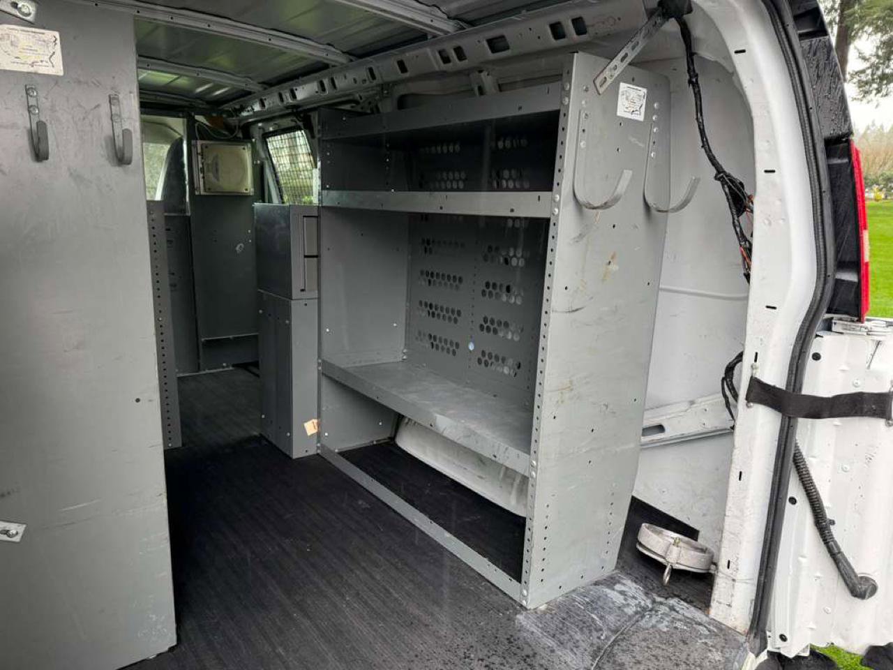 Used 2013 Chevrolet Express 2500 image 18