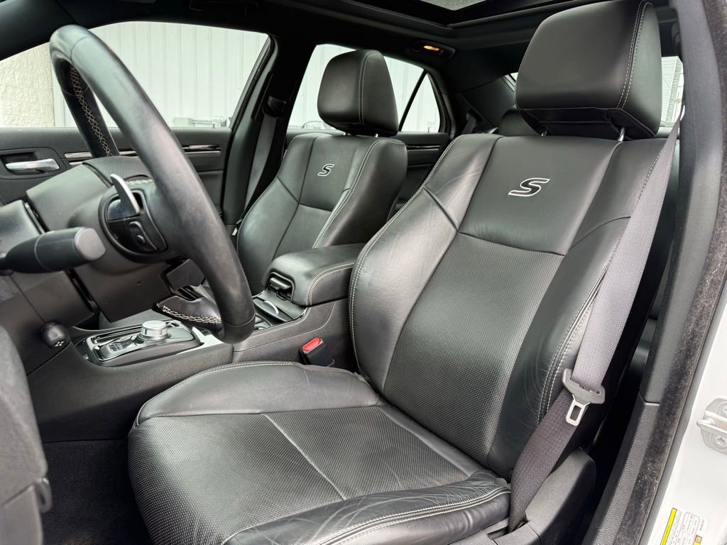 Used 2021 Chrysler 300 S w/ S Model Appearance Package image 7