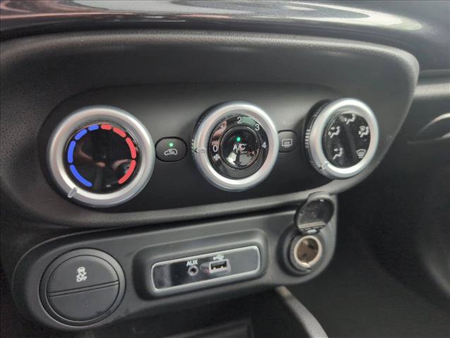 Used 2019 FIAT 500L Trekking FWD image 12