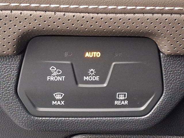 Used 2025 Volkswagen Atlas SEL image 27