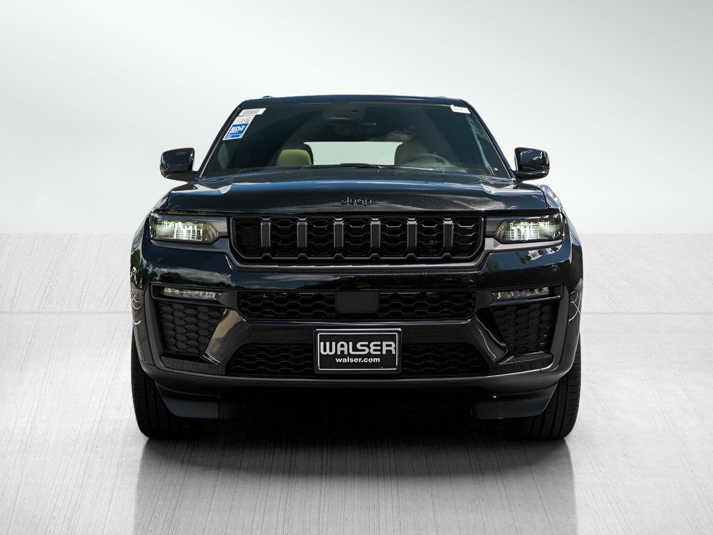 New 2026 Jeep Grand Cherokee Limited w/ Limited Altitude Package AWD/4WD image 2