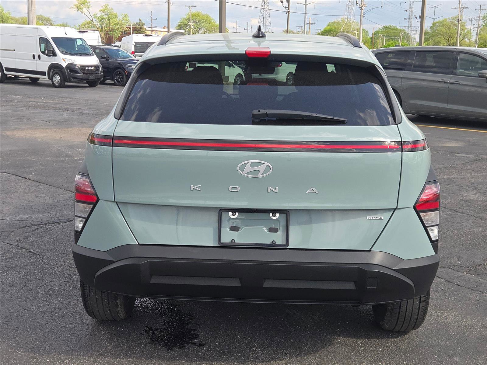 Used 2025 Hyundai Kona SEL AWD/4WD image 15
