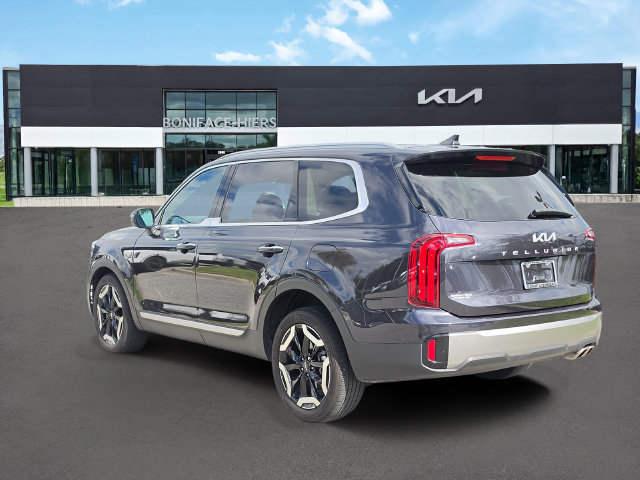 Certified 2025 Kia Telluride S FWD image 3