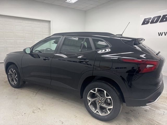 New 2026 Chevrolet Trax LT w/ Driver Confidence Package image 7