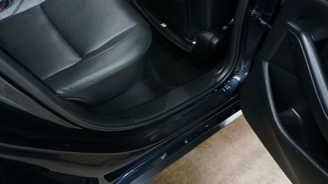 Used 2023 MAZDA MAZDA3 s image 47