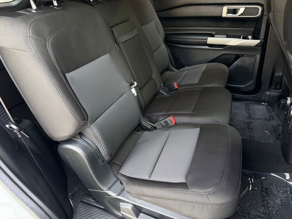 Used 2022 Ford Explorer XLT image 23