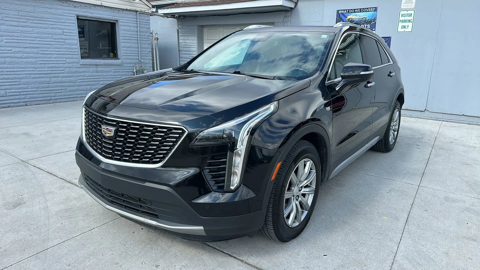 Used 2021 Cadillac XT4 Premium Luxury w/ Cold Weather Package image 1