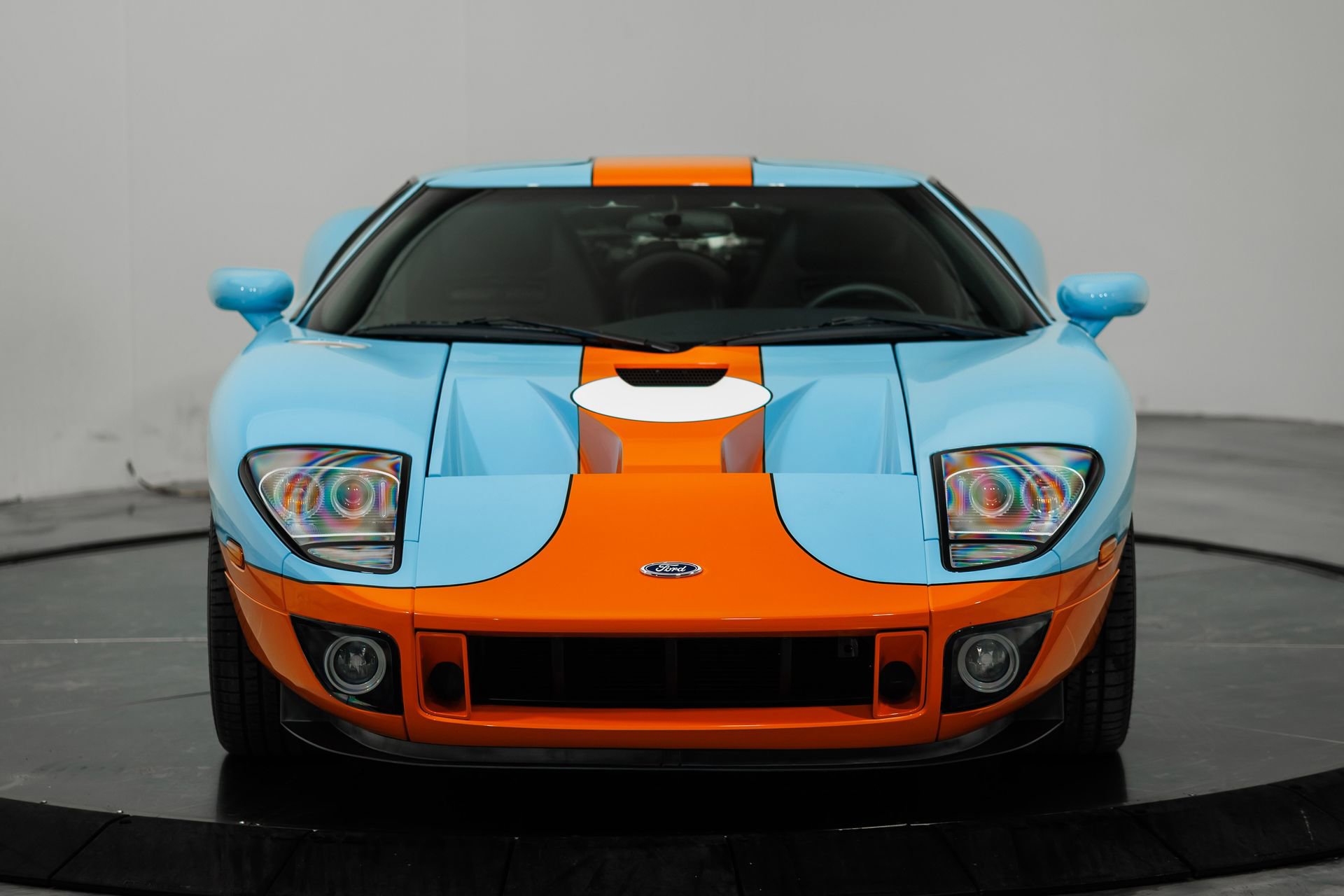 Used 2006 Ford GT RWD image 33