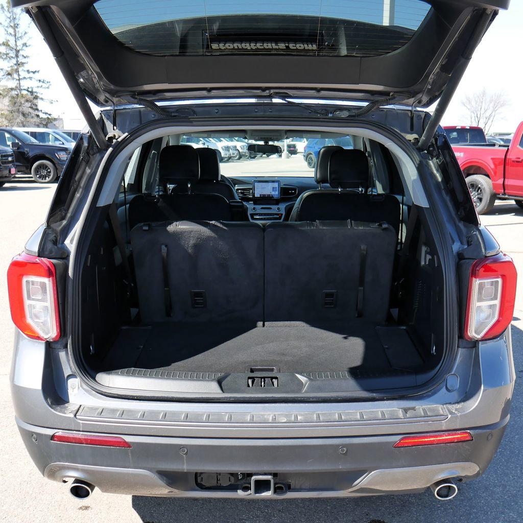 Used 2023 Ford Explorer XLT w/ Equipment Group 202A image 17