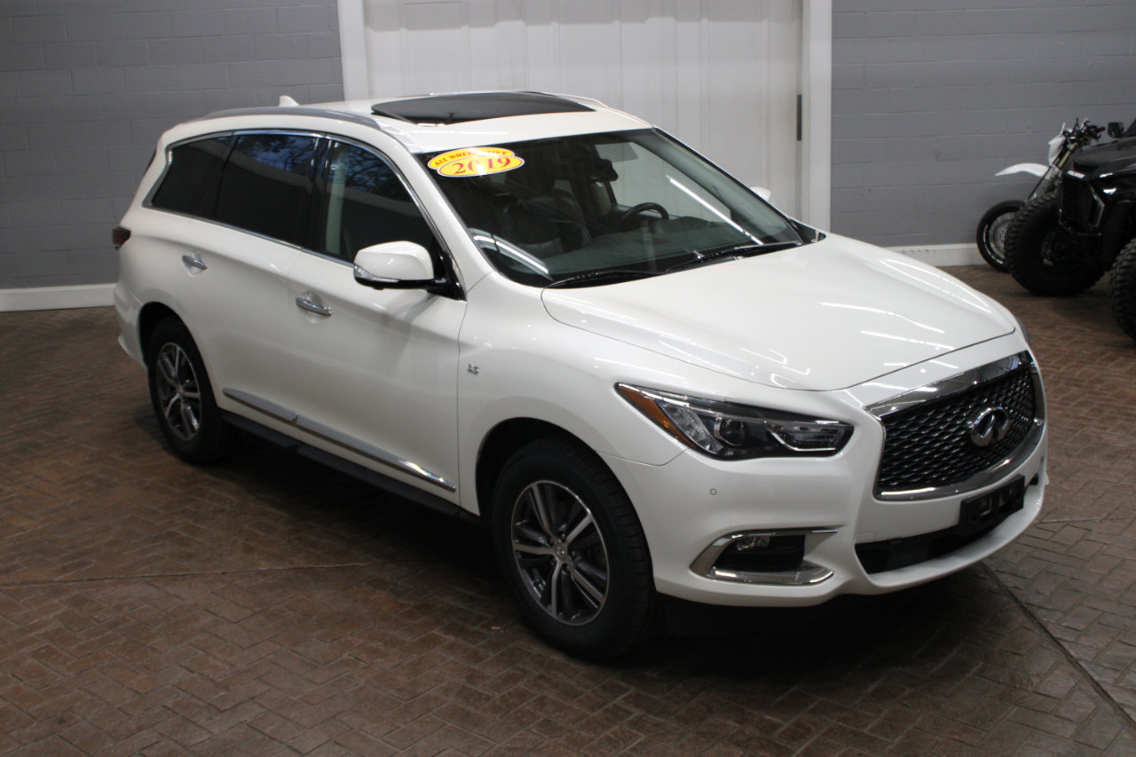 Used 2019 INFINITI QX60 Luxe w/ Essential Package image 27