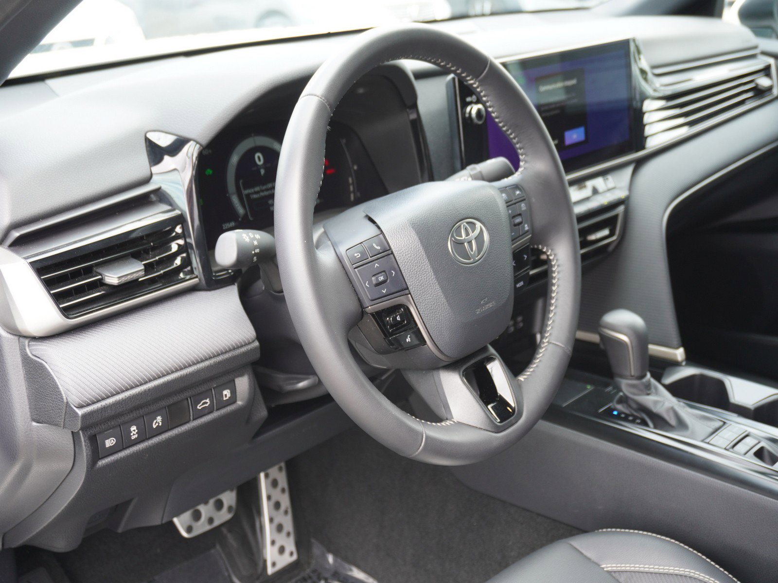 Used 2025 Toyota Camry SE AWD/4WD image 20