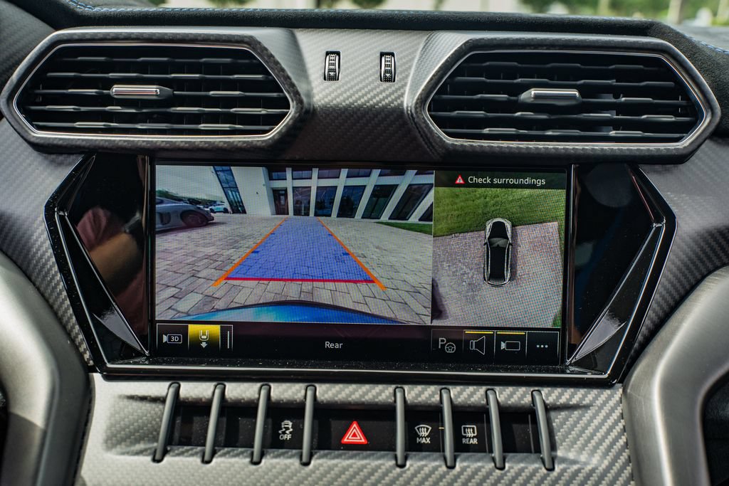Used 2024 Lamborghini Urus Performante AWD/4WD image 35
